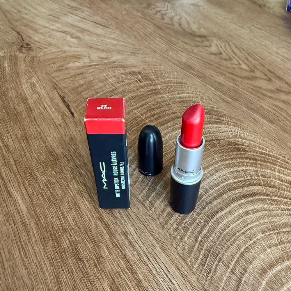 MAC Cosmetics Lipstick - Red Brick